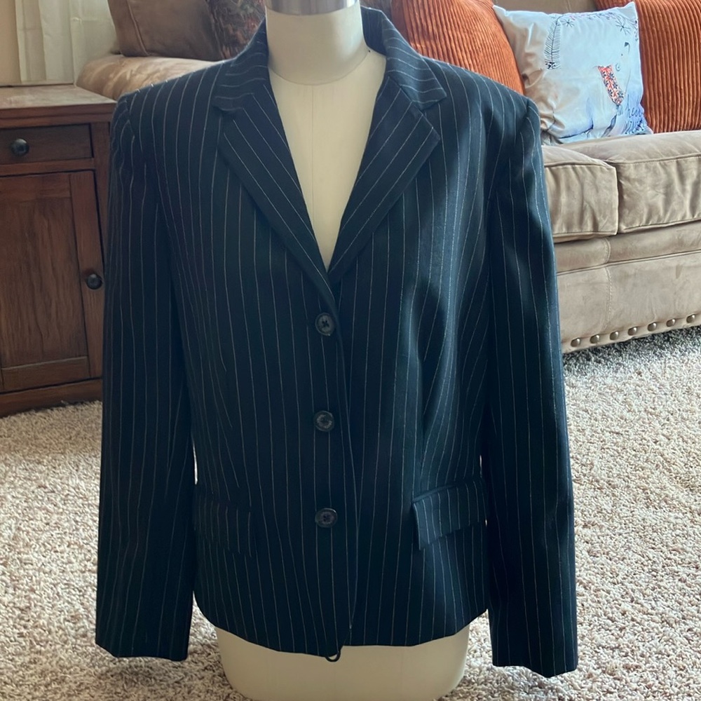 Pin stripe blazer size 10 black with fine white stripe